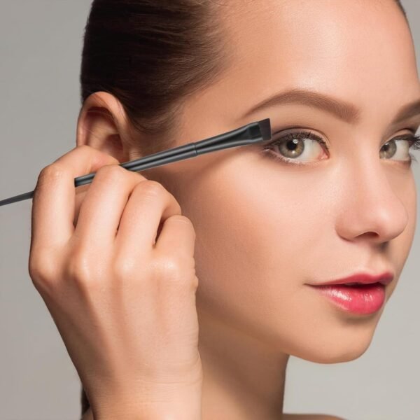 Pincel delineador corto